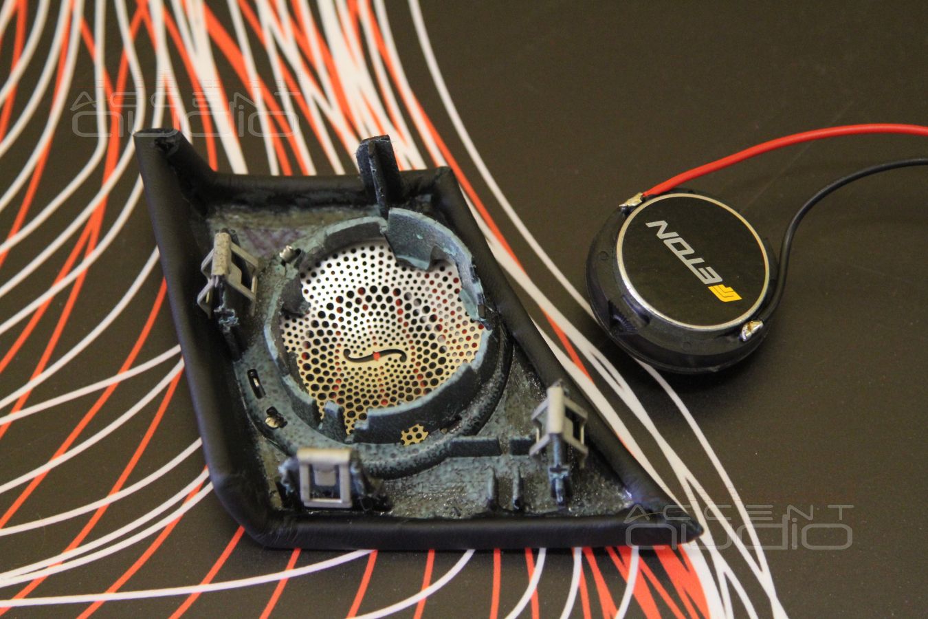 Установка новых твитеров Eton в штатные места Mercedes-Benz GT