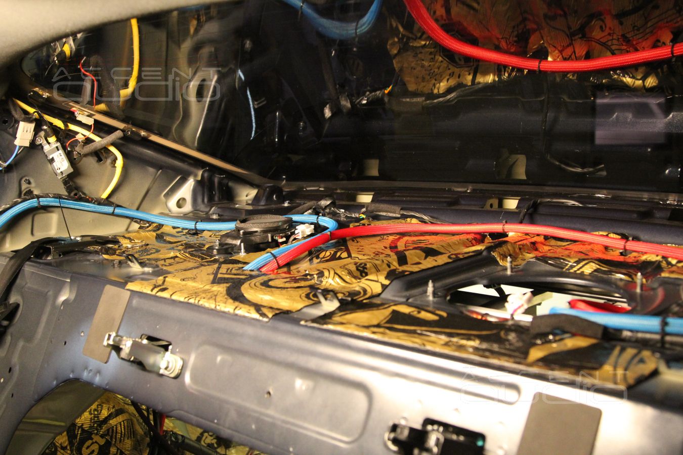 Прокладка проводки Klotz 425 & TchernovAudio