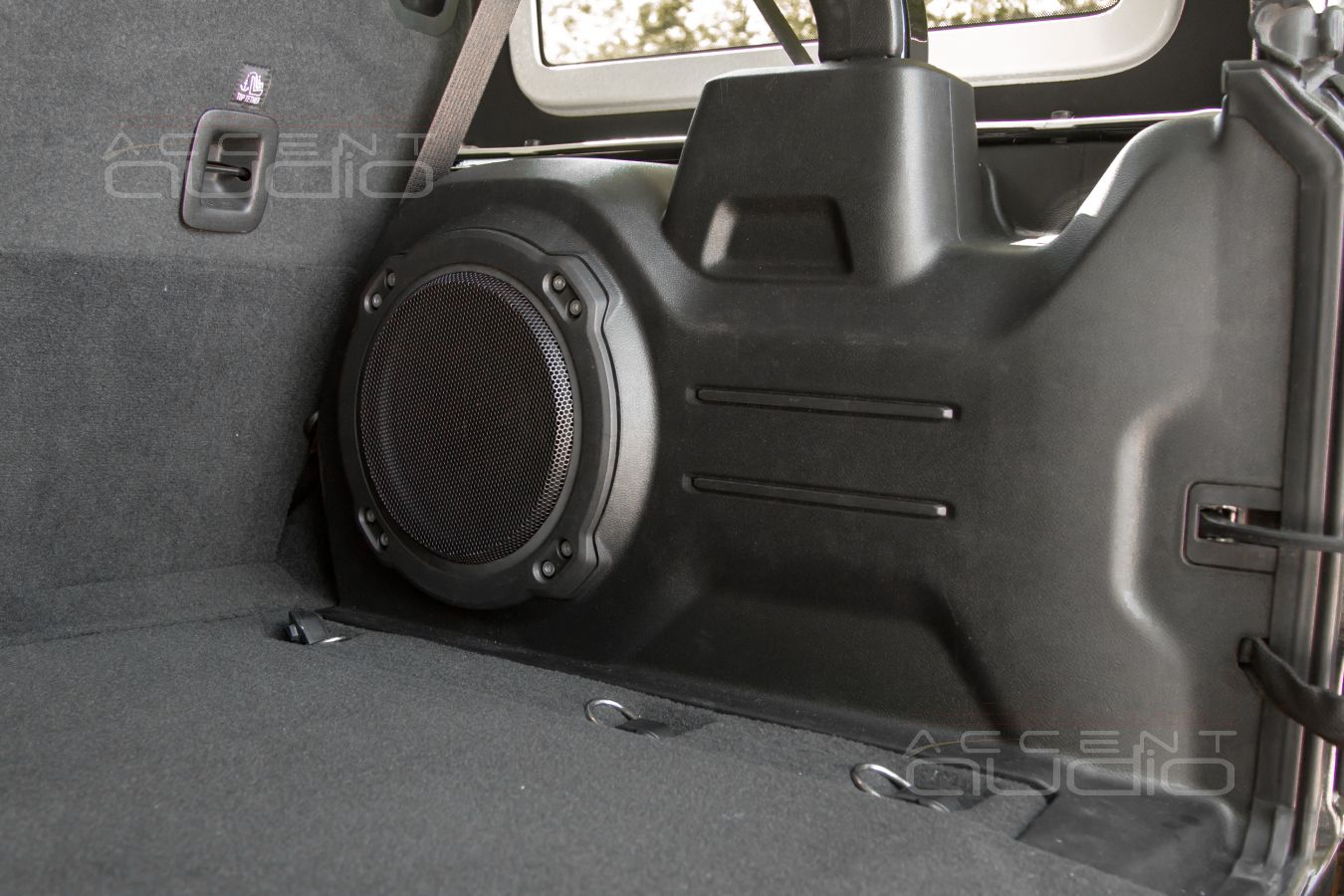 Сабвуфер Helix вместо подделки под Alpine для Jeep Wrangler Rubicon