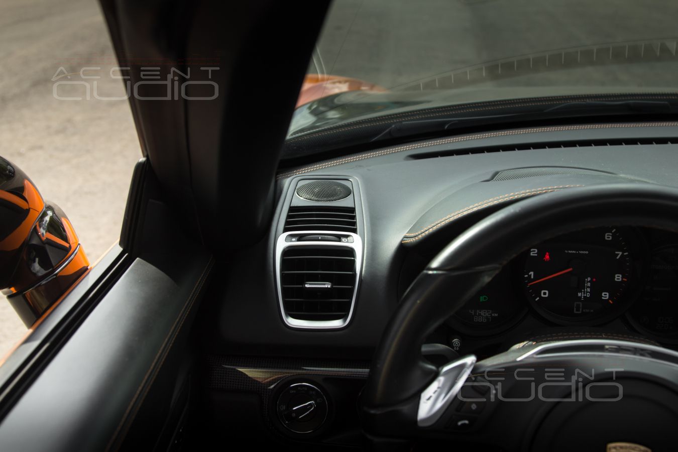 Роскошь ВЧ Brax ML1 в дизайне интерьера Porsche Boxter