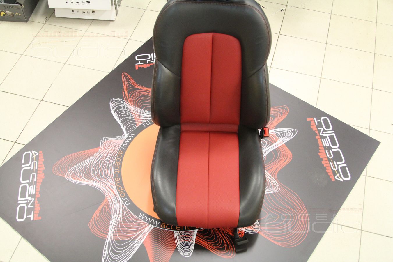 Mercedes-Benz ремонтируем, перешиваем, красим сидения и детали интерьера