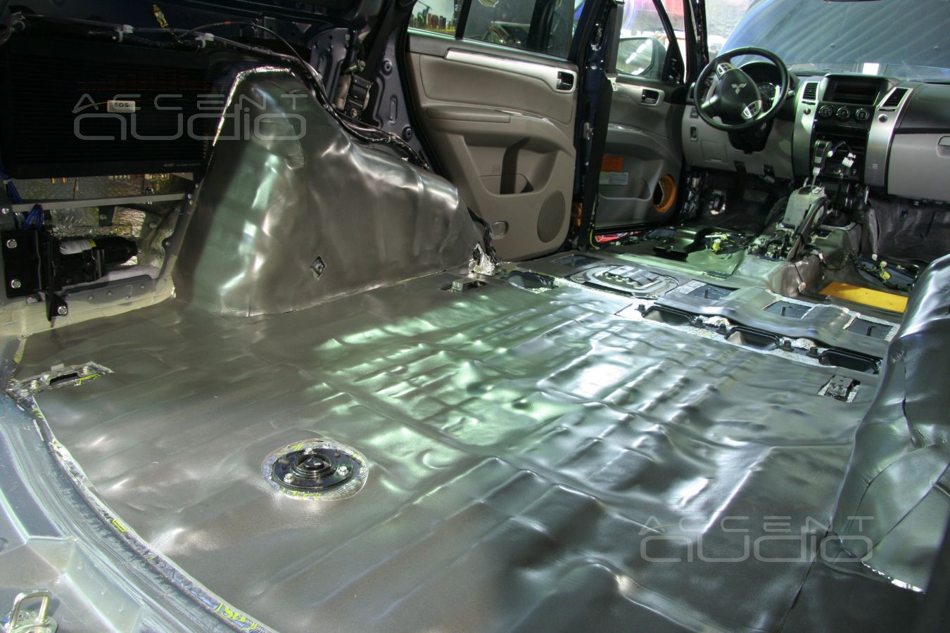 Hi-End для Mitsubishi Pajero Sport. Наше решение для настоящего звука в рамном внедорожнике Mitsubishi