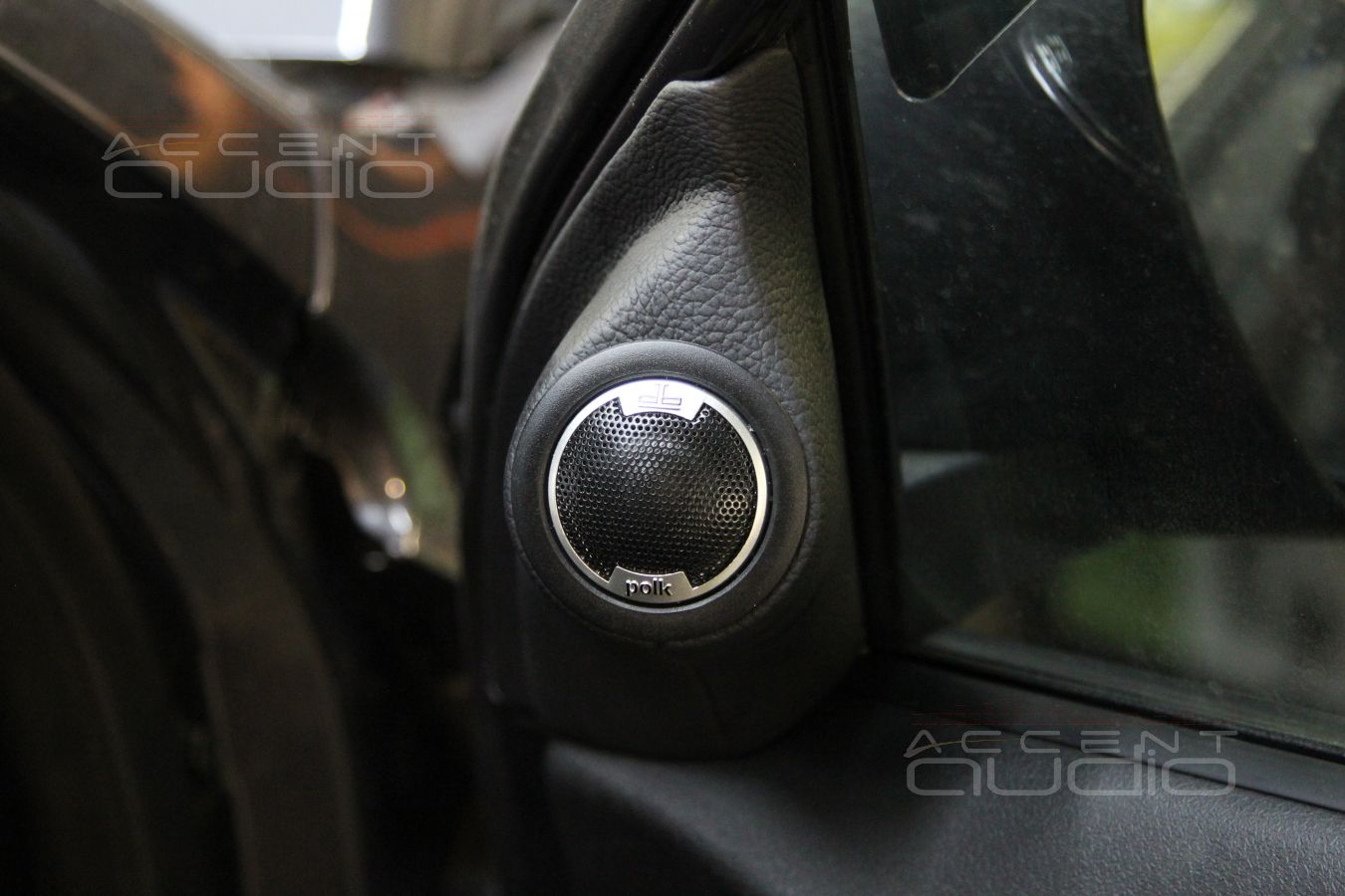 Шумоизоляция дверей и установка акустики в Suzuki Grand Vitara