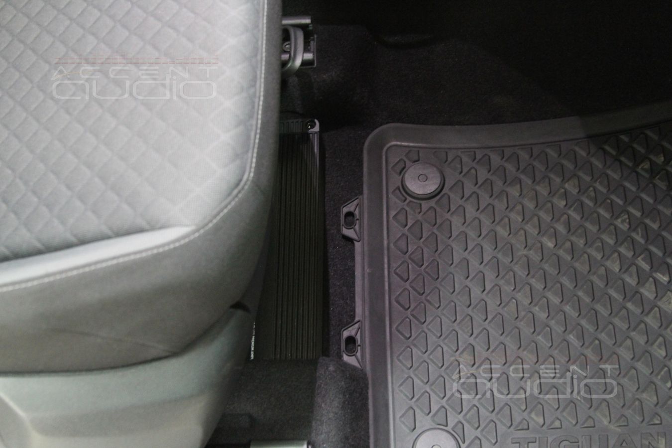 Установка усилителей Focal в новый Volkswagen Tiguan 2017