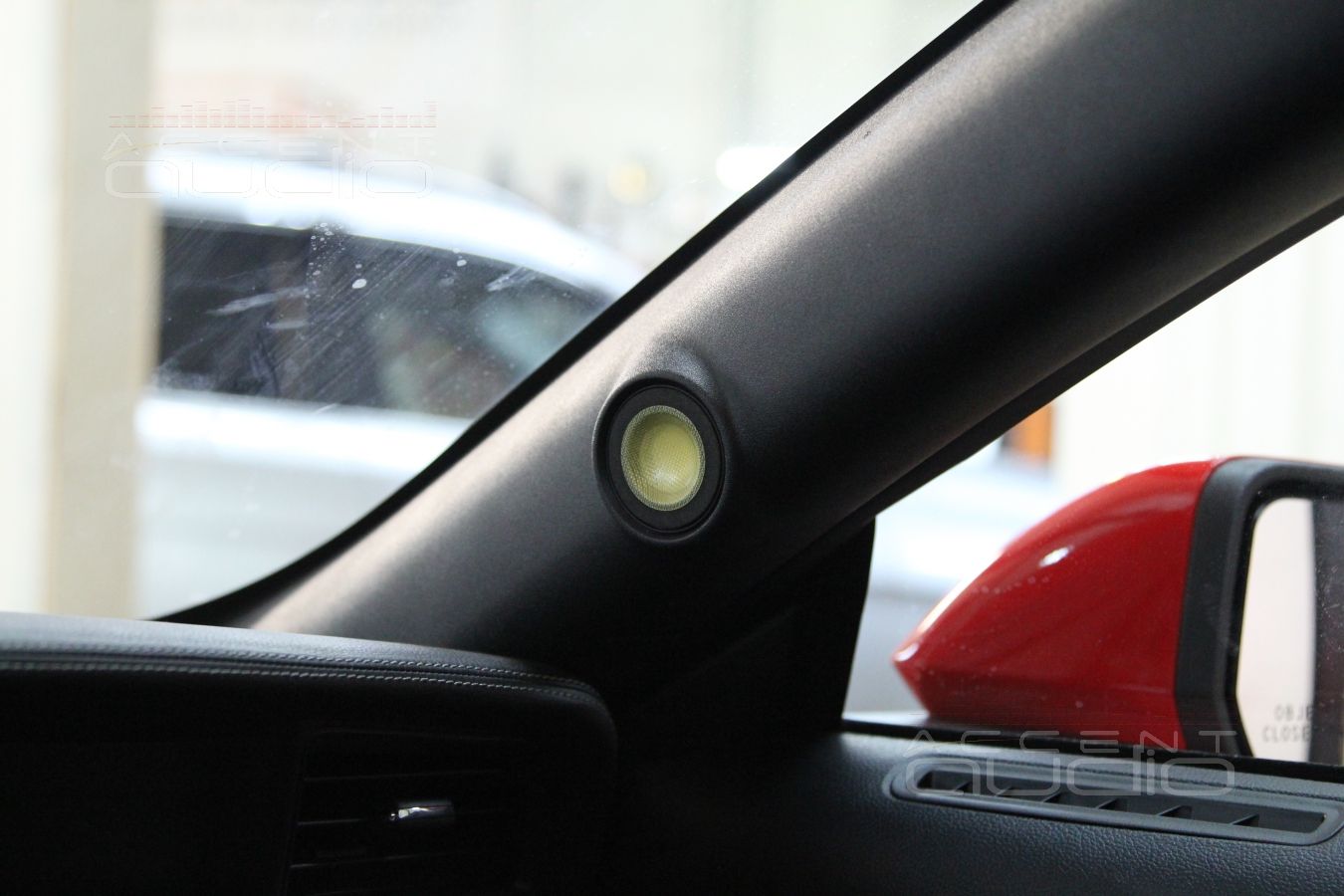 Установка новой акустики в Ford Mustang 2016