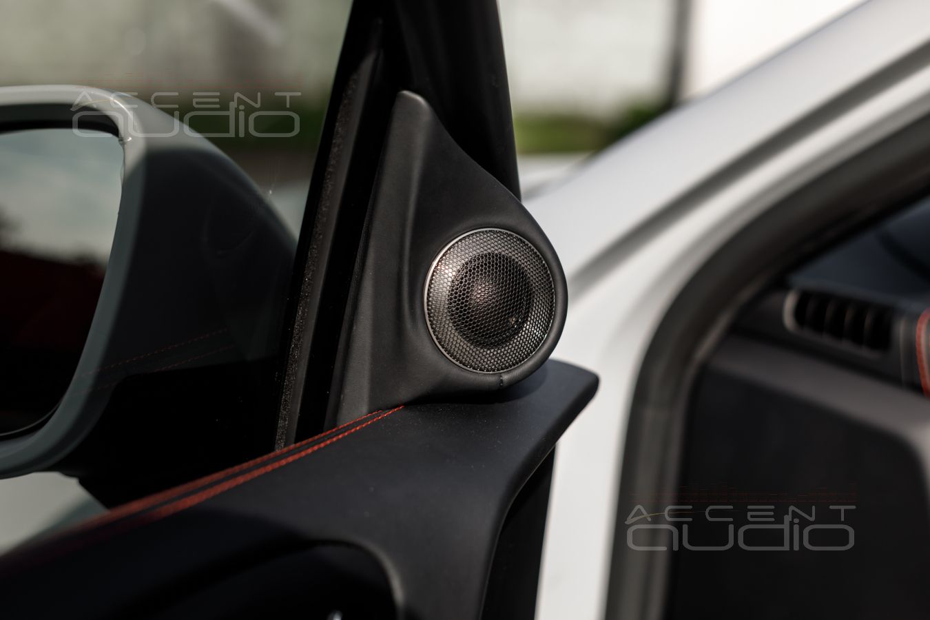 3D печать и 3D дизайн – размещение твитеров Brax ML1 в Porsche Cayenne