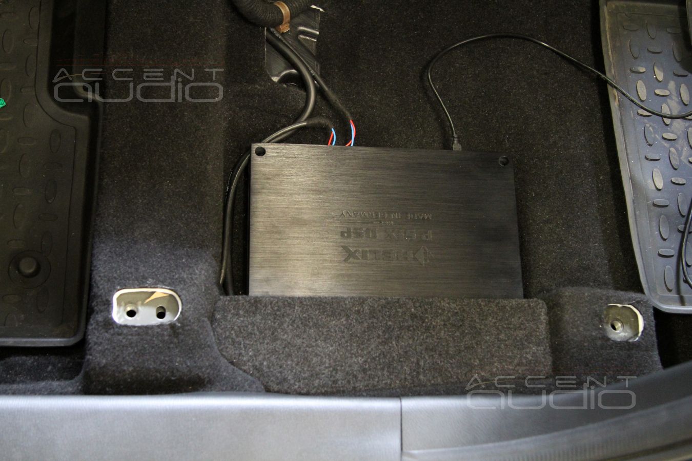 Установка Процессорного усилителя Helix PSix DSP MK2 в Mazda CX5