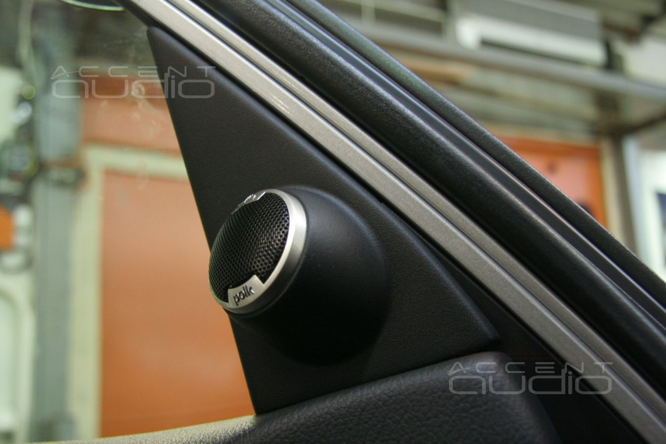 Установка акустики в SsangYong Rexton