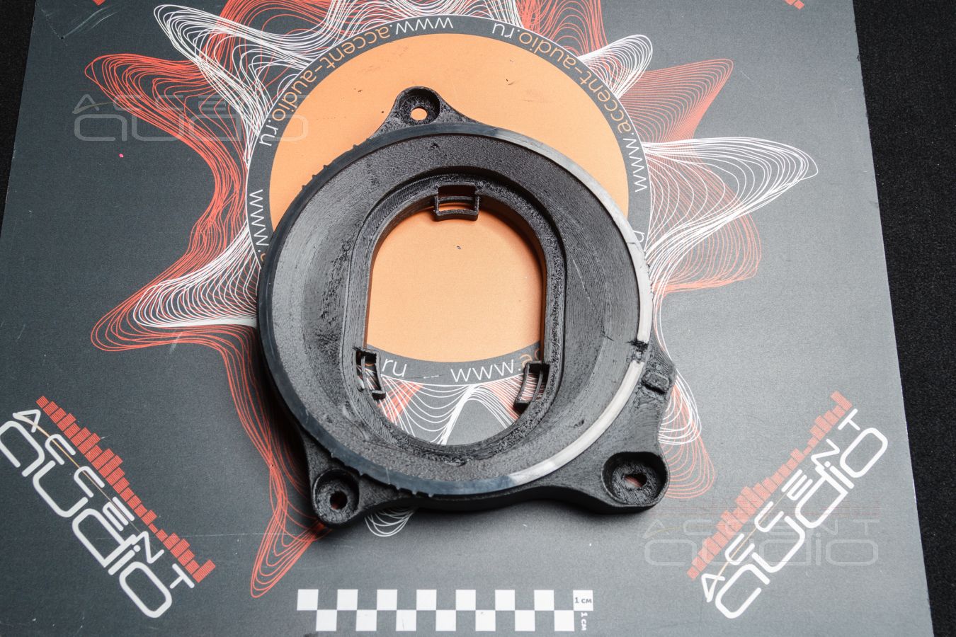 Комплект из двух подиумов для установки 165 мм мидбасовых излучателей в MB GLS 2019-2023.