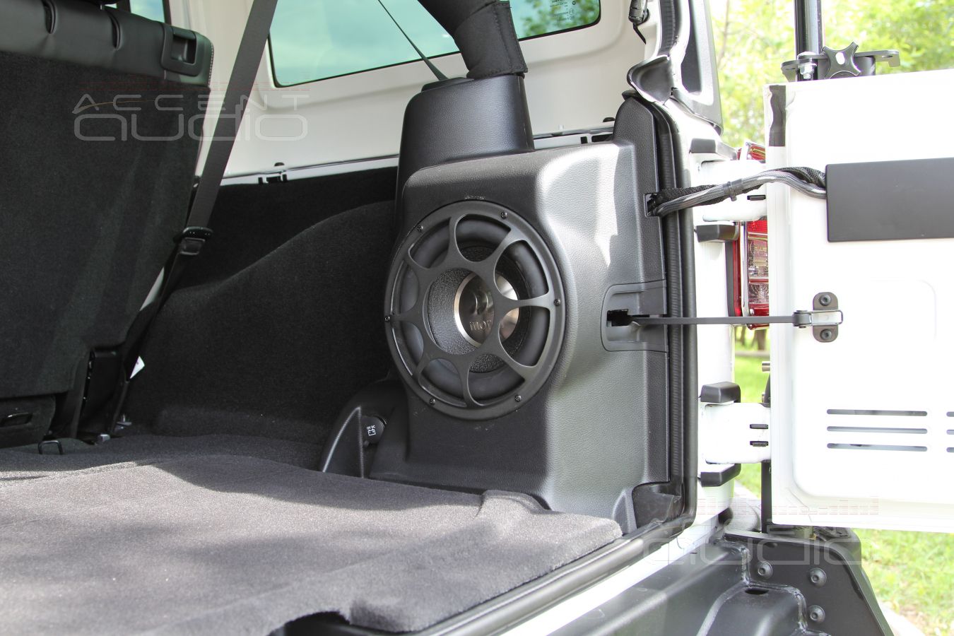 Мультимедиа Alpine X8 и новая аудиосистема на компонентах Morel