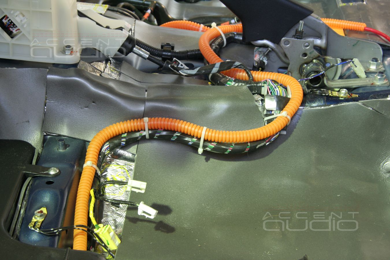 Hi-End для Mitsubishi Pajero Sport. Наше решение для настоящего звука в рамном внедорожнике Mitsubishi