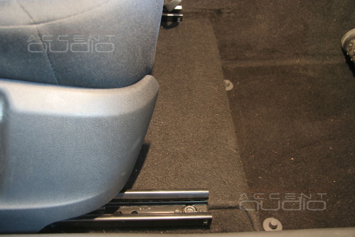 Установка усилителя в Skoda Yeti