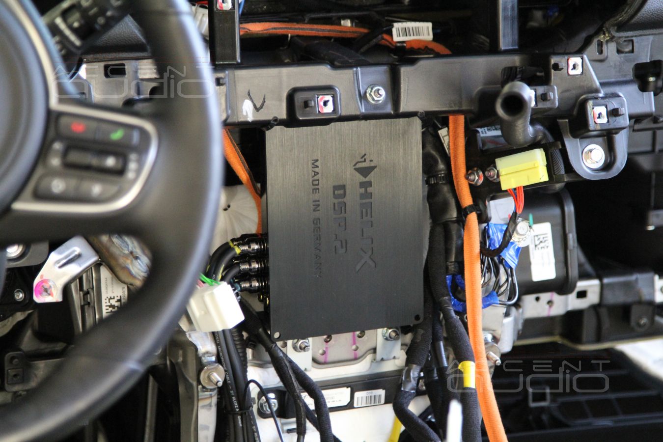 Установка аудиопроцессора Helix DSP.2 в новый Kia Sportage