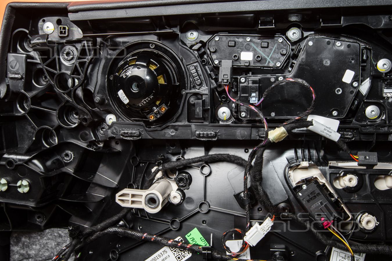 Штатное расположение премиальных среднечастотников BRAX ML1: плюсы и минусы