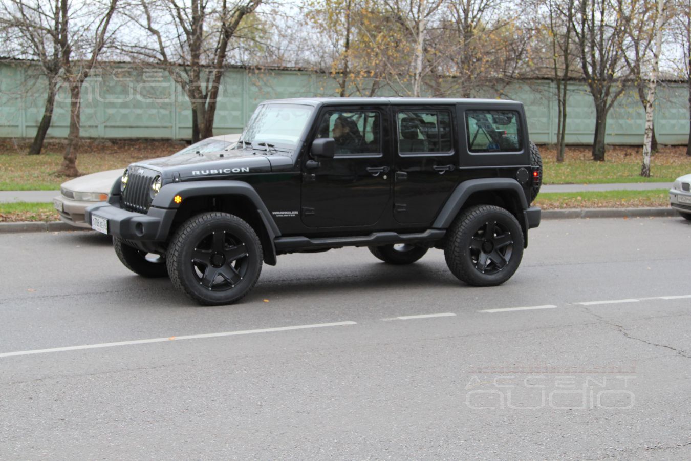 Новые черные колеса MAMBA на черном Jeep Wrangler Rubicon