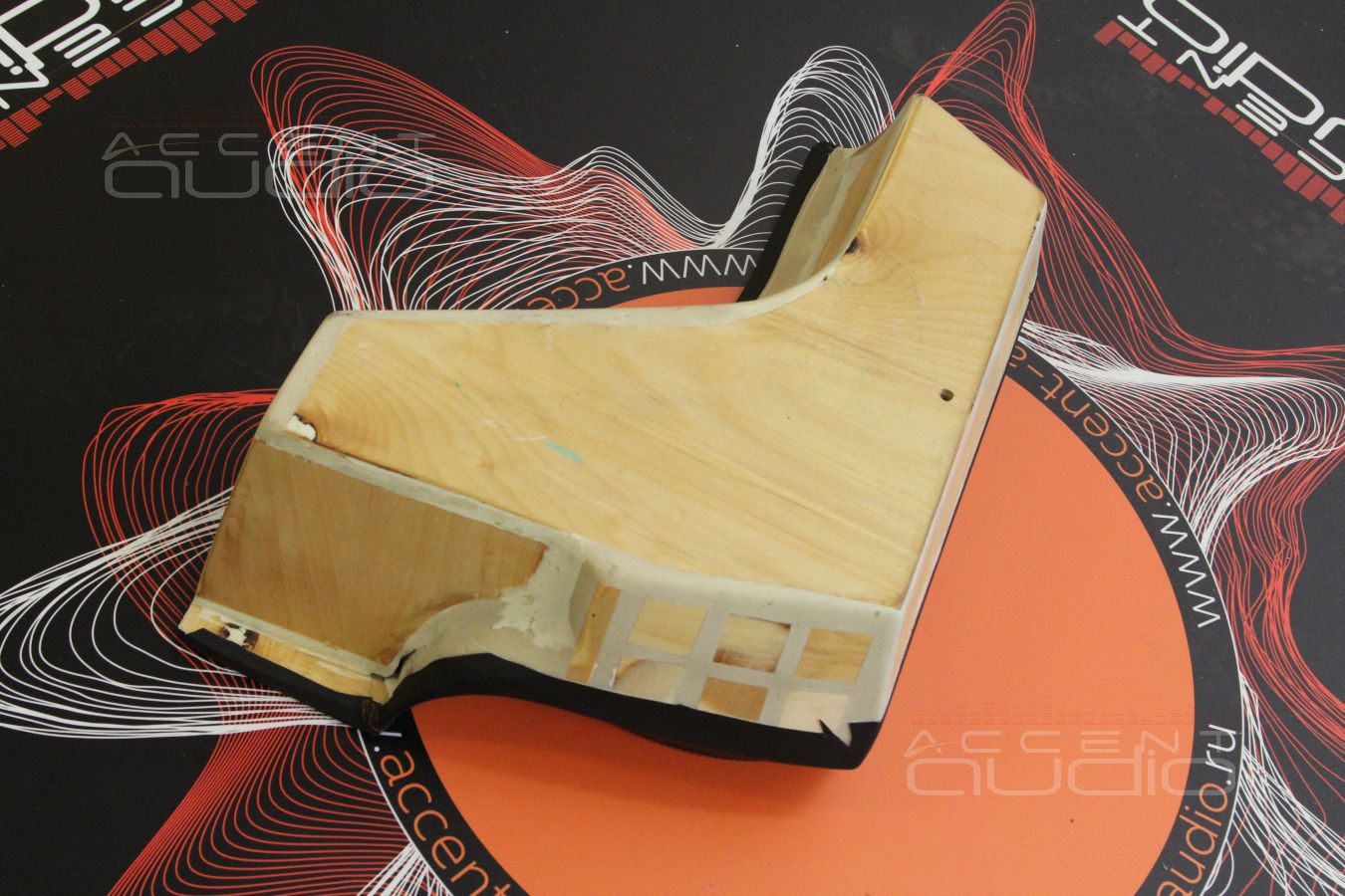 Фирменный сабвуфер с новой, оранжевой отстрочкой под Оранжевое настроение