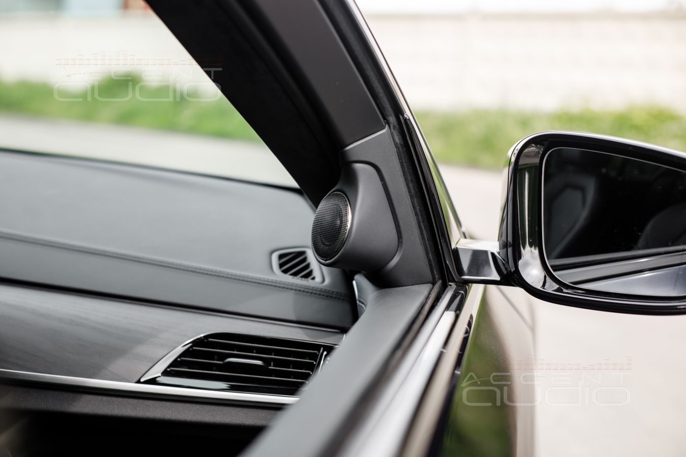 Установка HI-End высокочастотных динамиков Brax ML1 в BMW 540i