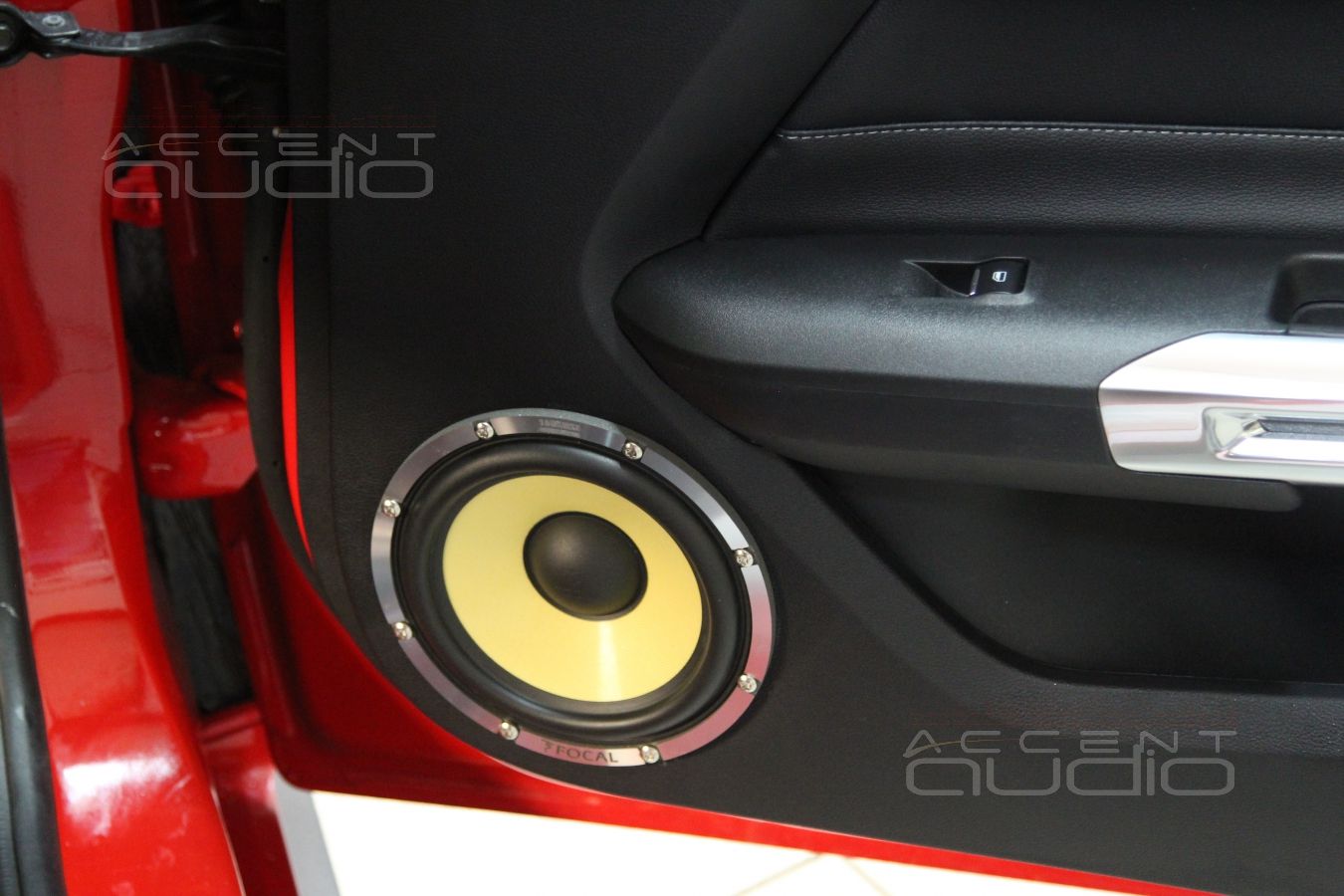 Установка новой акустики в Ford Mustang 2016