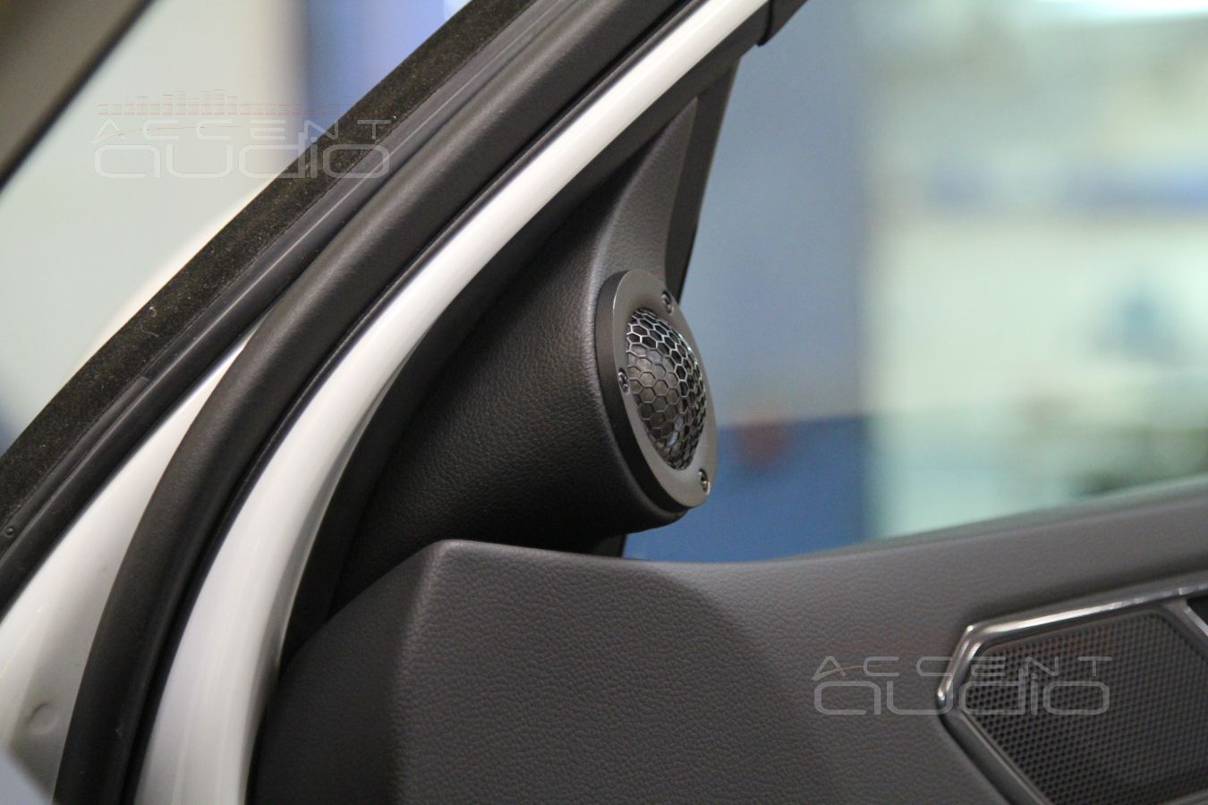 Акустика ScanSpeak в Touareg NF