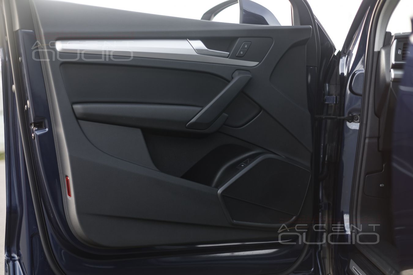 Шумоизоляция\Аудиоподготовка дверей и установка новой акустики SOAudio в Audi Q5