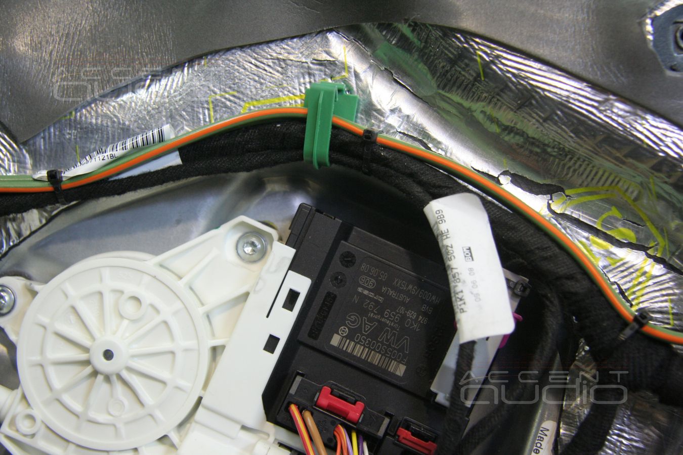 Особенности установки акустики в Volkswagen Jetta