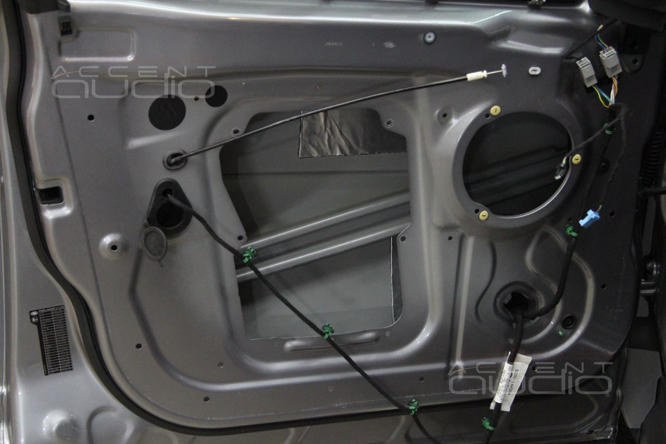 Замена акустики и шумоизоляция для Freelander 2