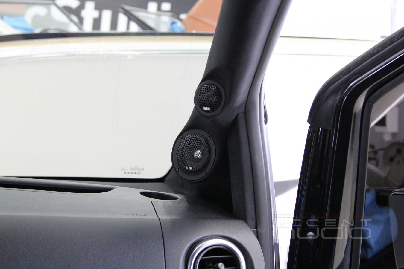 Состав аудиосистемы и установка акустики Blam