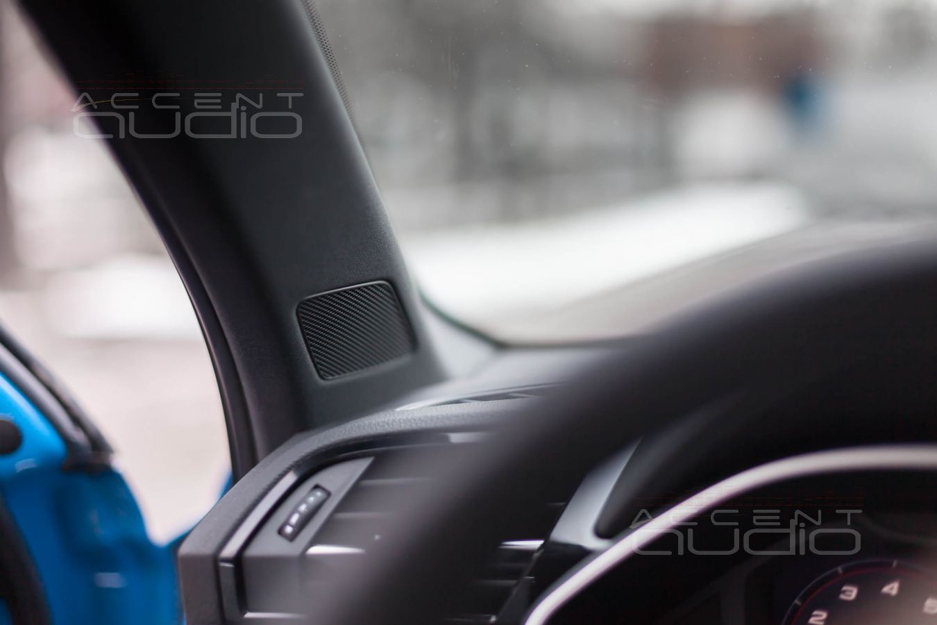 Установка новой акустики в Audi Q3: твитеры Helix C1T штатно !