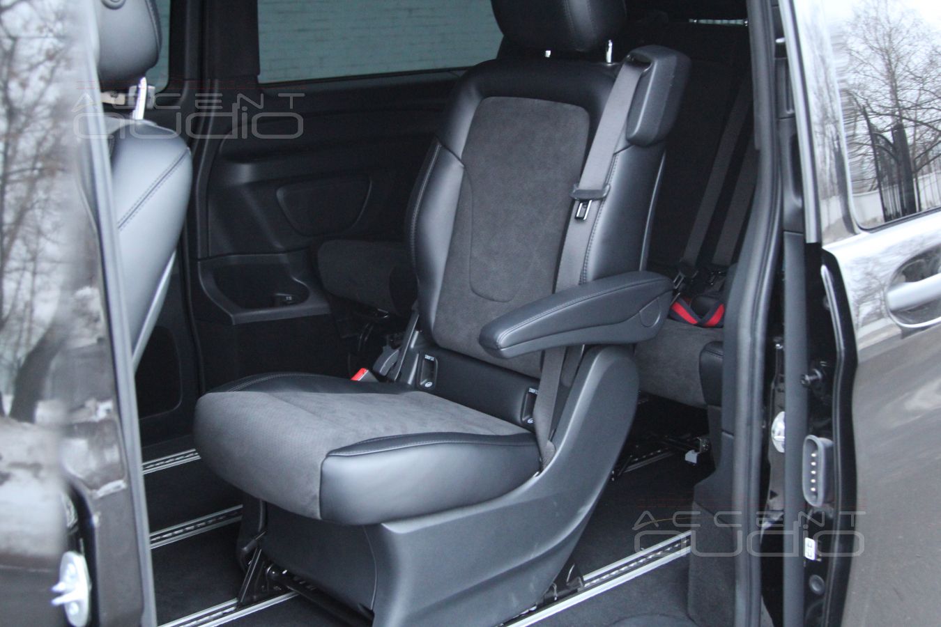 Перетяжка сидений – Alcantara 8230-9002S2