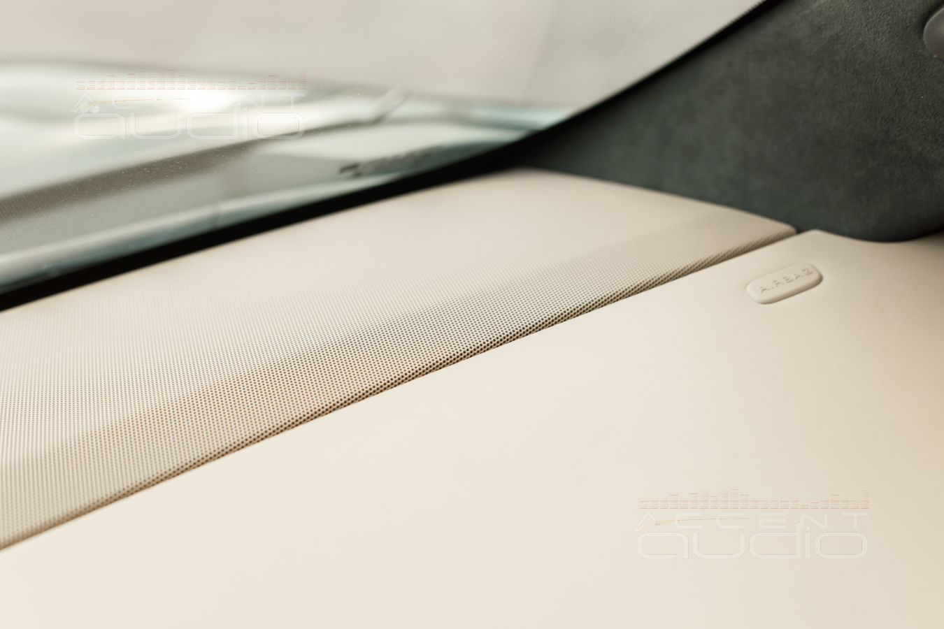 Правильная штатная установка среднечастотных динамиков Brax ML3 в Cadillac Escalade