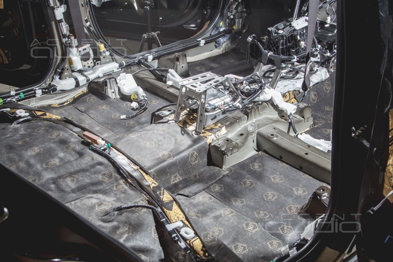 Полная шумоизоляция салона Toyota RAV4