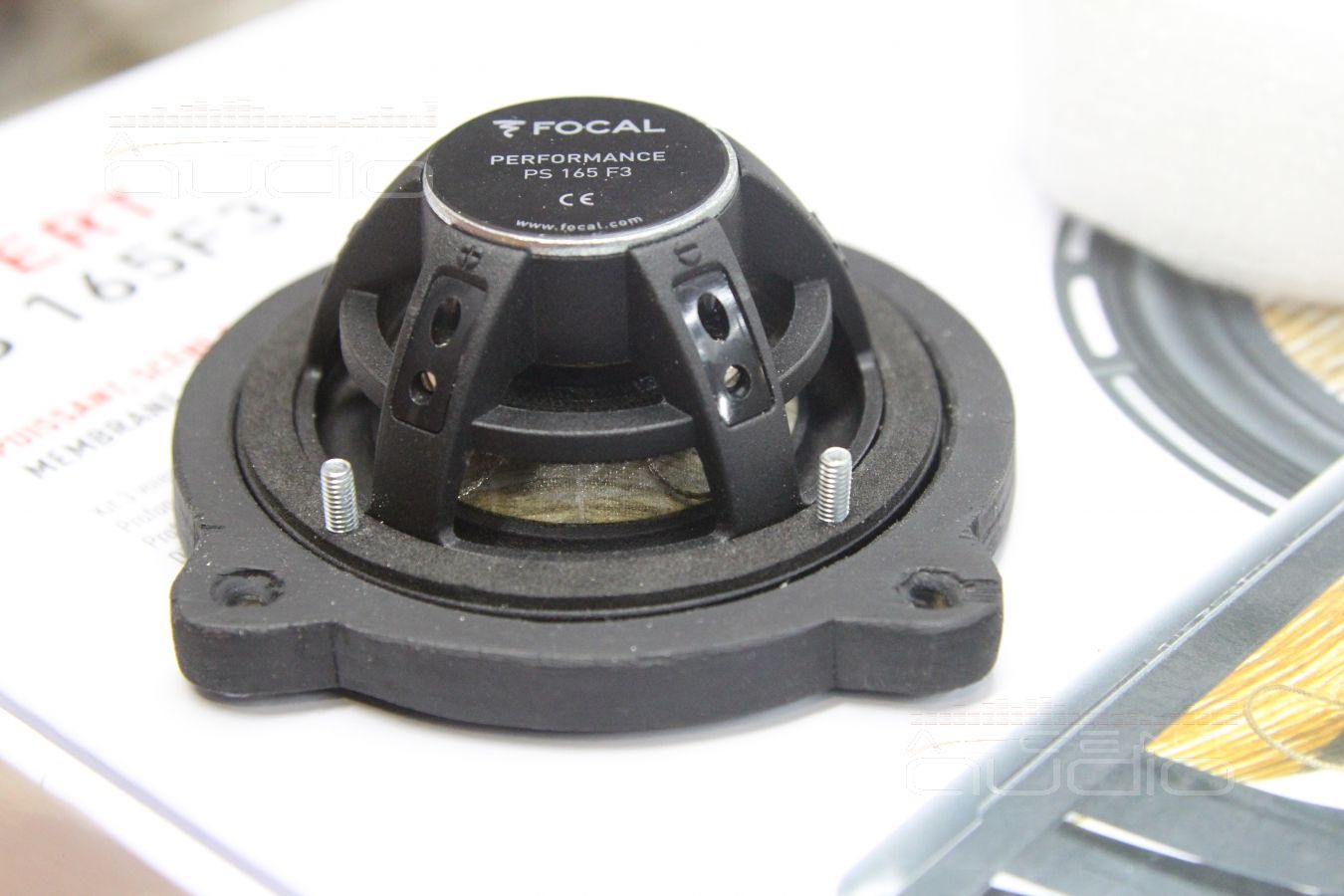 Подготовка дверей, установка акустики Focal