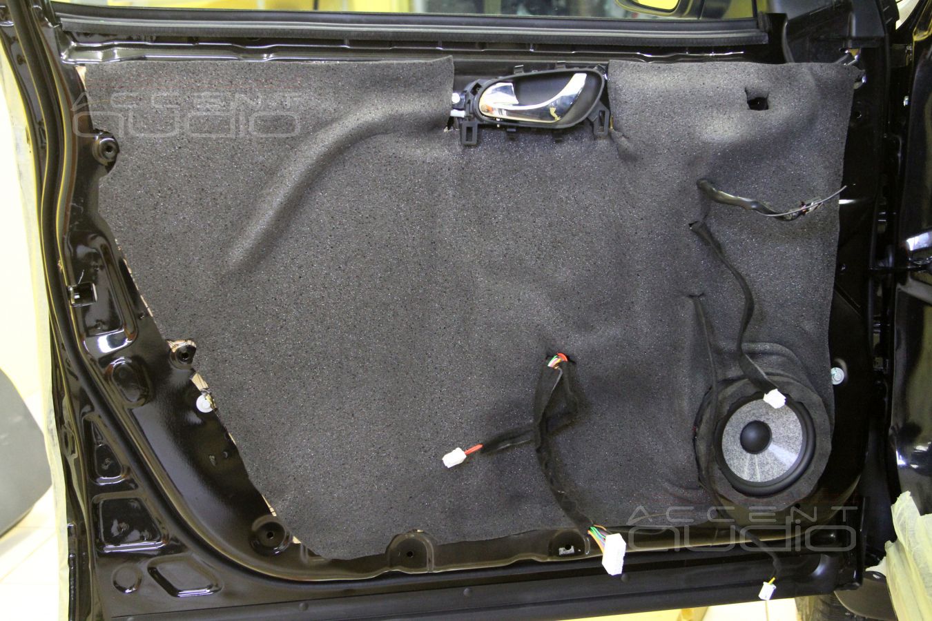 Аудиоподготовка передних дверей