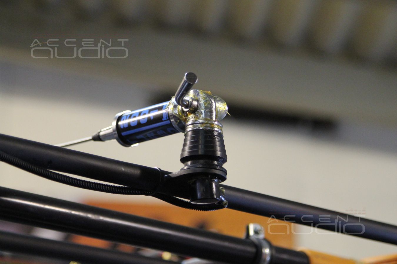 Установка рации MegaJet 555 в Volkswagen Amarok