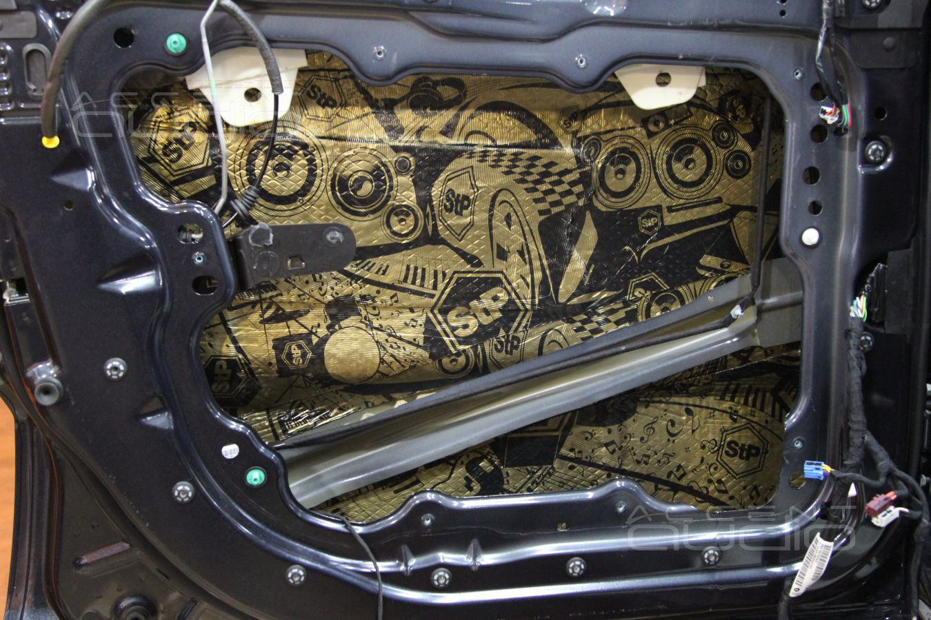 Модернизация аудиосистемы Jeep Grand Cherokee 2014