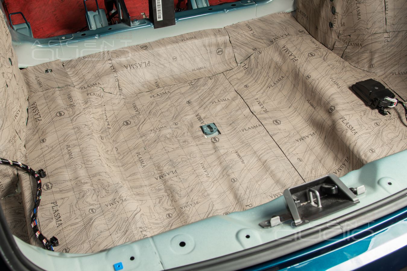 Шумоизоляция Geely Monjaro: материал второго слоя - выбираем лучшее !