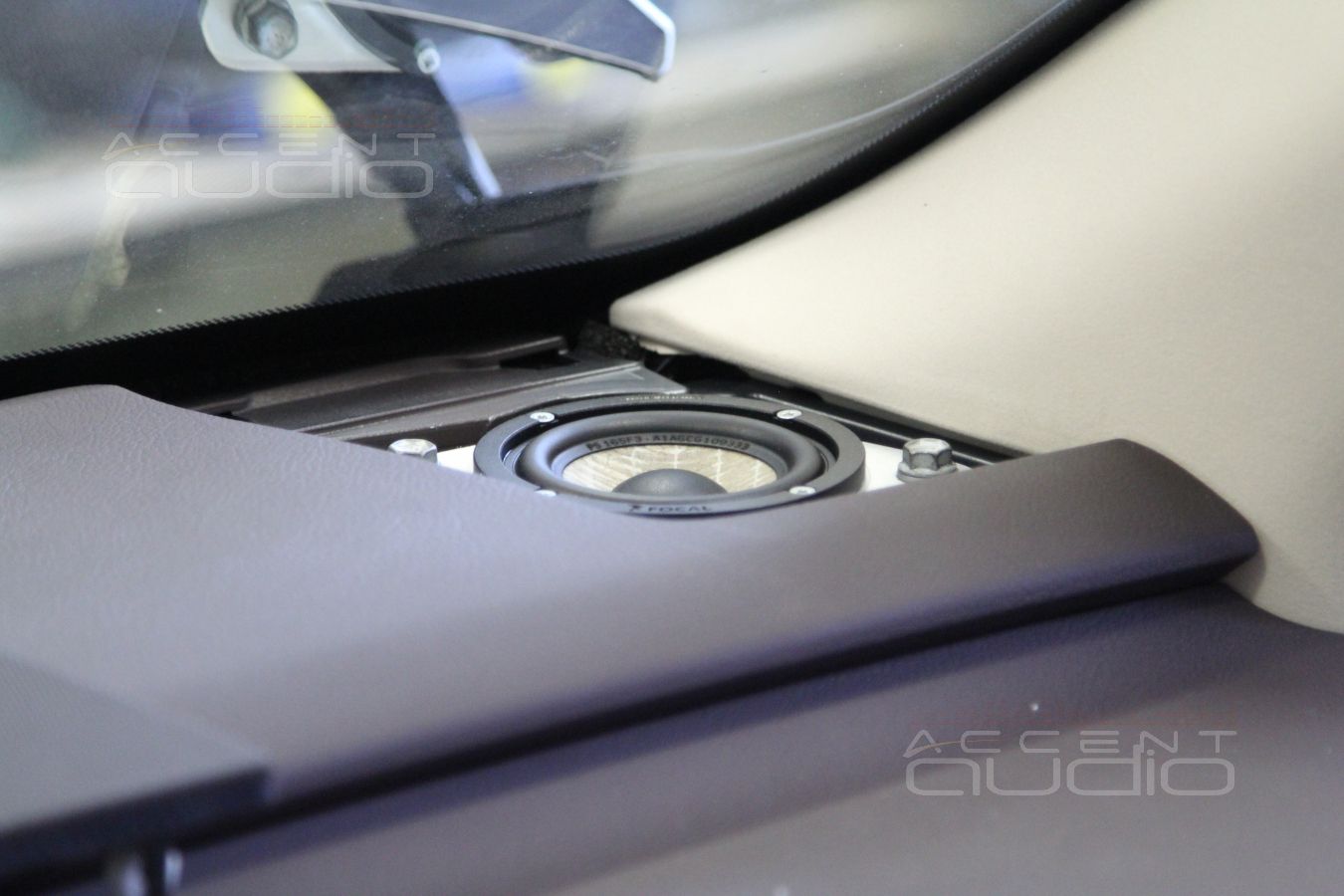 Среднечастотники: Установка фронтальной акустики Focal Performance PS165F3 в Lexus RX350 