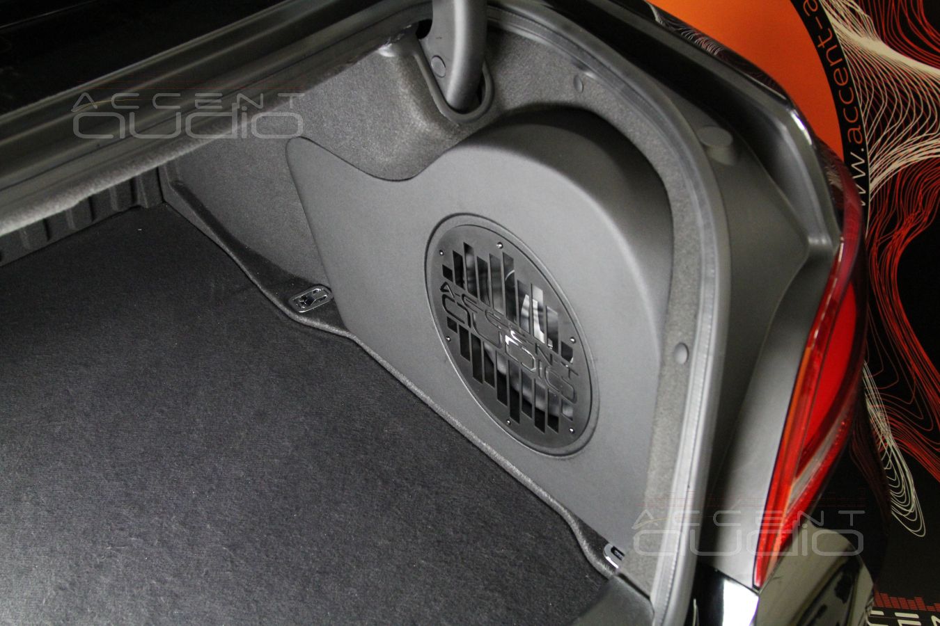 Его величество – сабвуфер JLAudio 10TW3