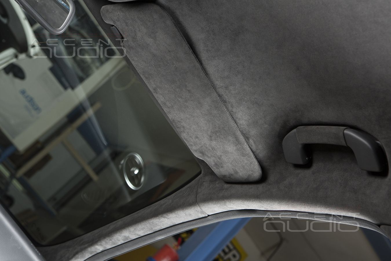 Перетяжка потолка Mercedes-Benz C-Class W205 в алькантару
