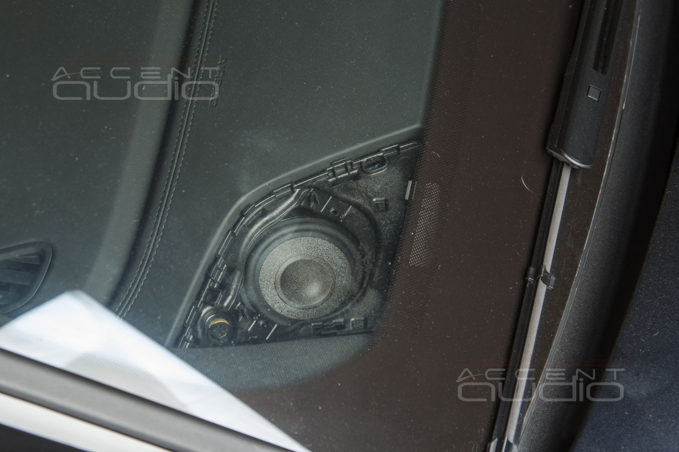 Среднечастотные динамики Brax ML3 в Audi SQ7 штатно в нештатных местах