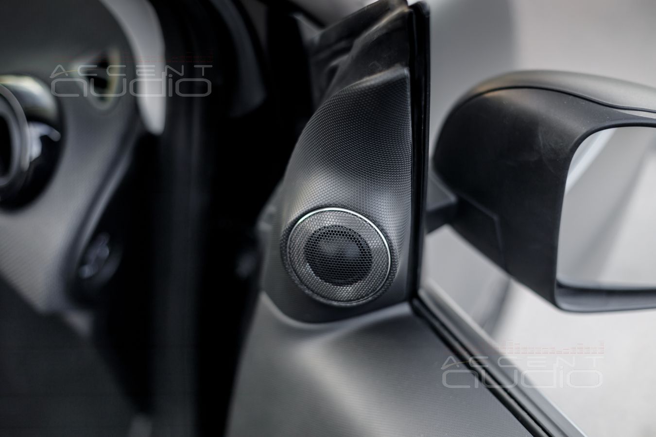 Новые твитеры Brax в Smart Fortwo: и для звука и для красоты