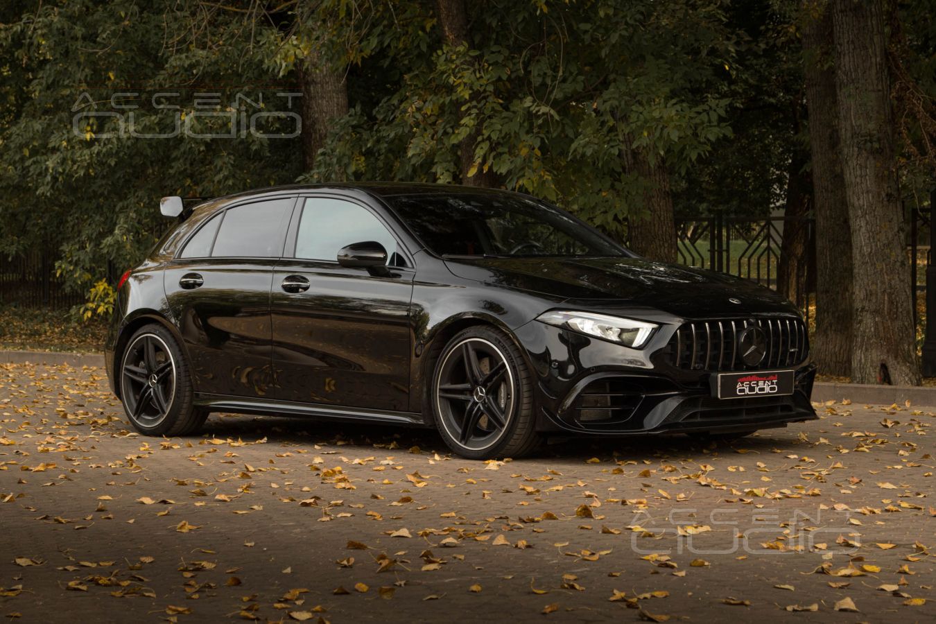 Бюджетная аудиосистема Accent-Audio 8 для Mercedes-Benz A 45