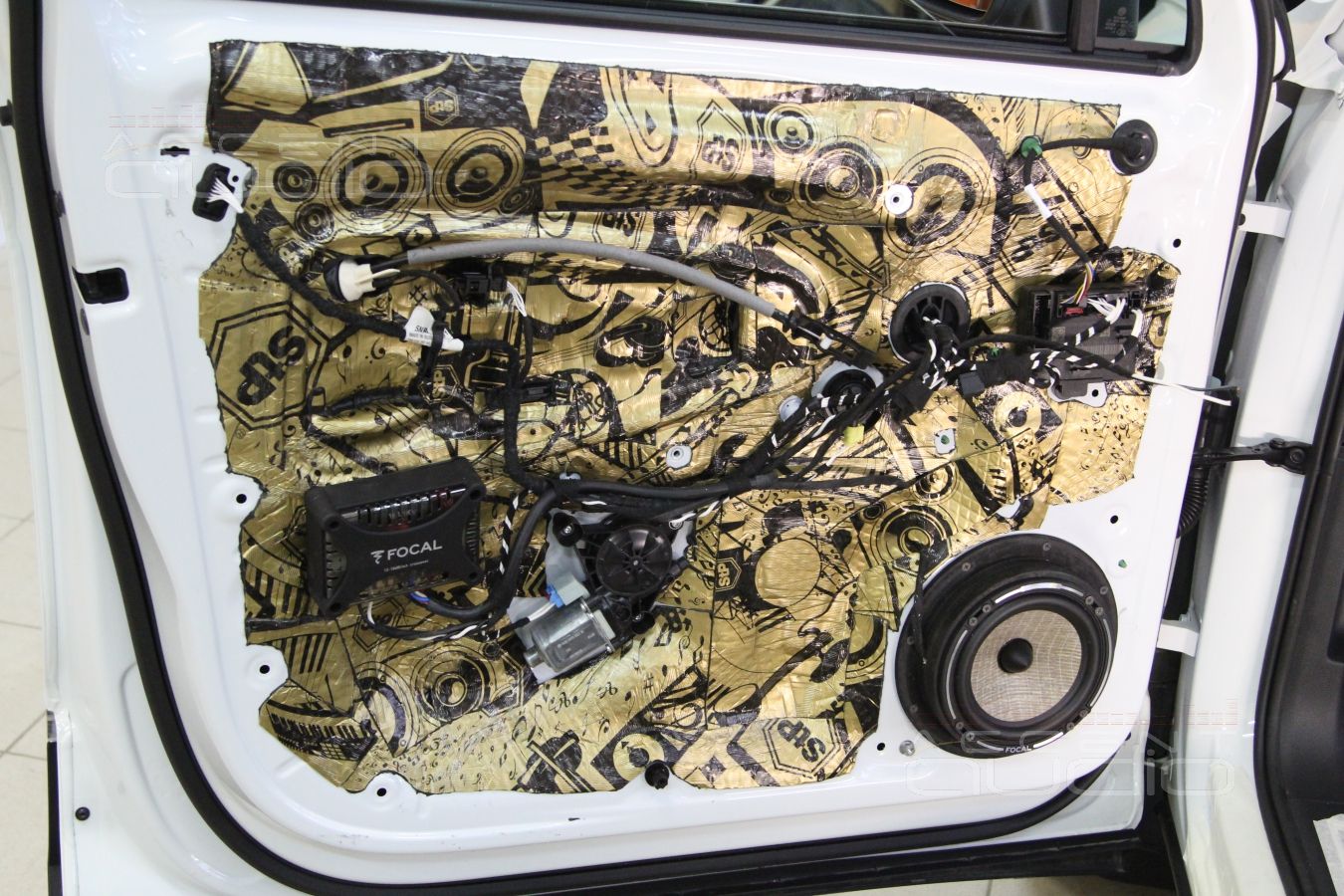 Установка акустики Focal в новый Volkswagen Tiguan 2017