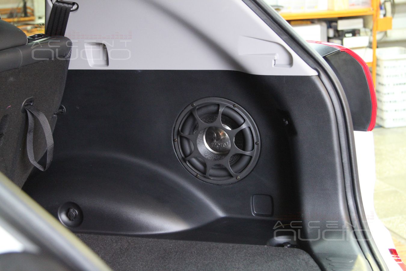 Замена сабвуфера в Kia Sportage