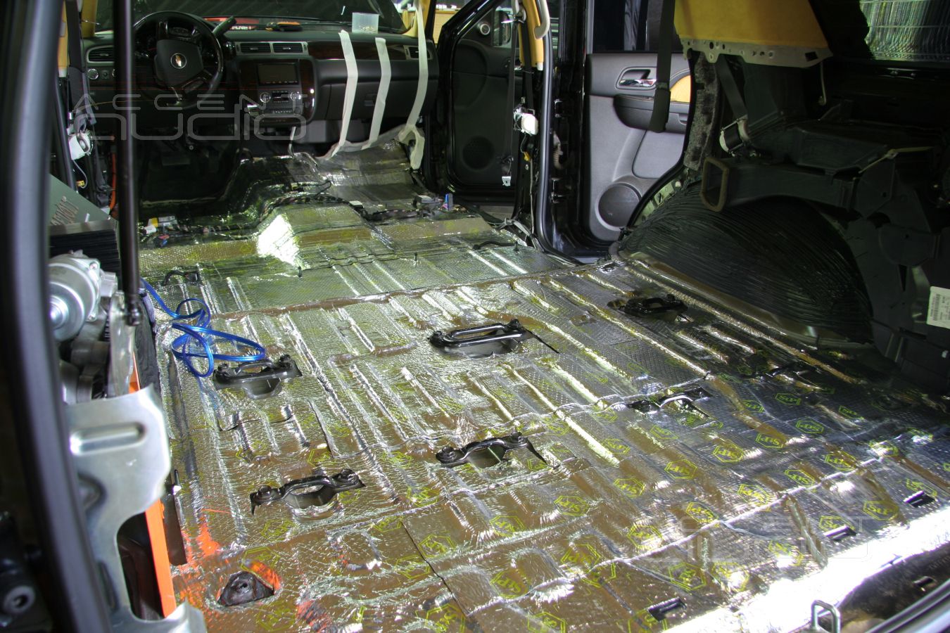 Шумоизоляция и аудиоподготовка Chevrolet Tahoe