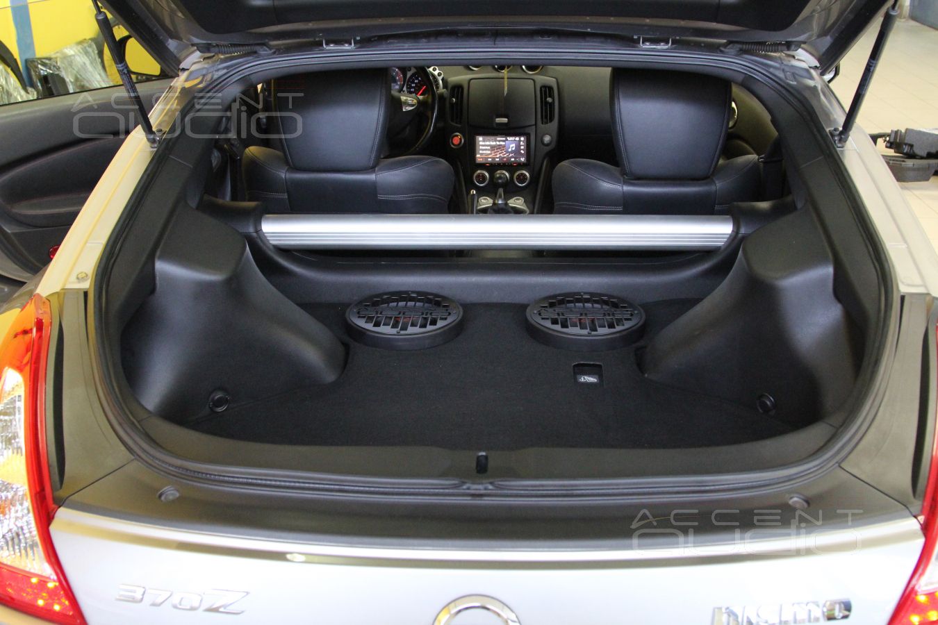 Изготовление и установка сдвоенного сабвуфера Alpine SWR 8D2 В Nissan 370Z