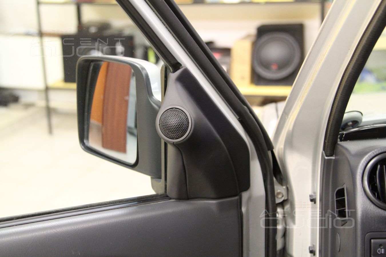 Suzuki Jimny: отличный звук легко и изящно