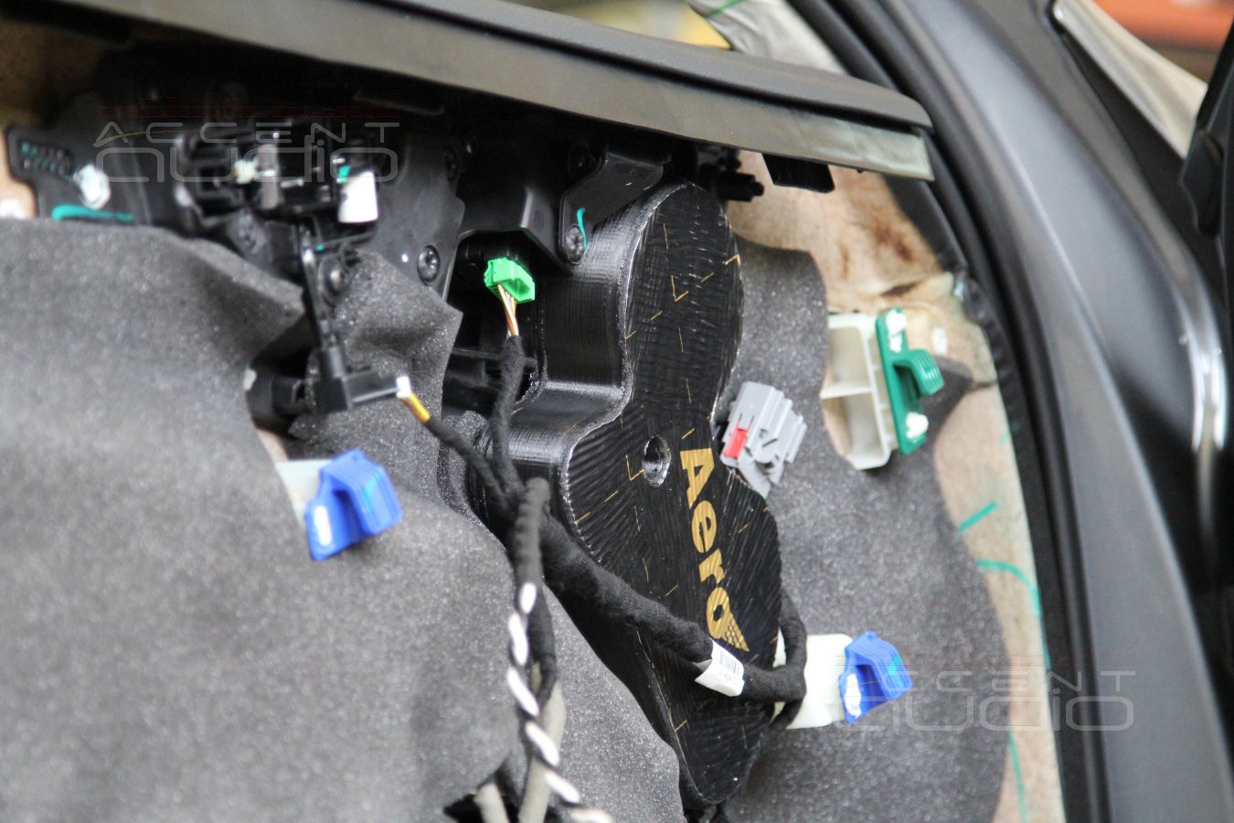 Сборка и установка: Brax ML3 и Focal Utopia в дверях Volvo XC60