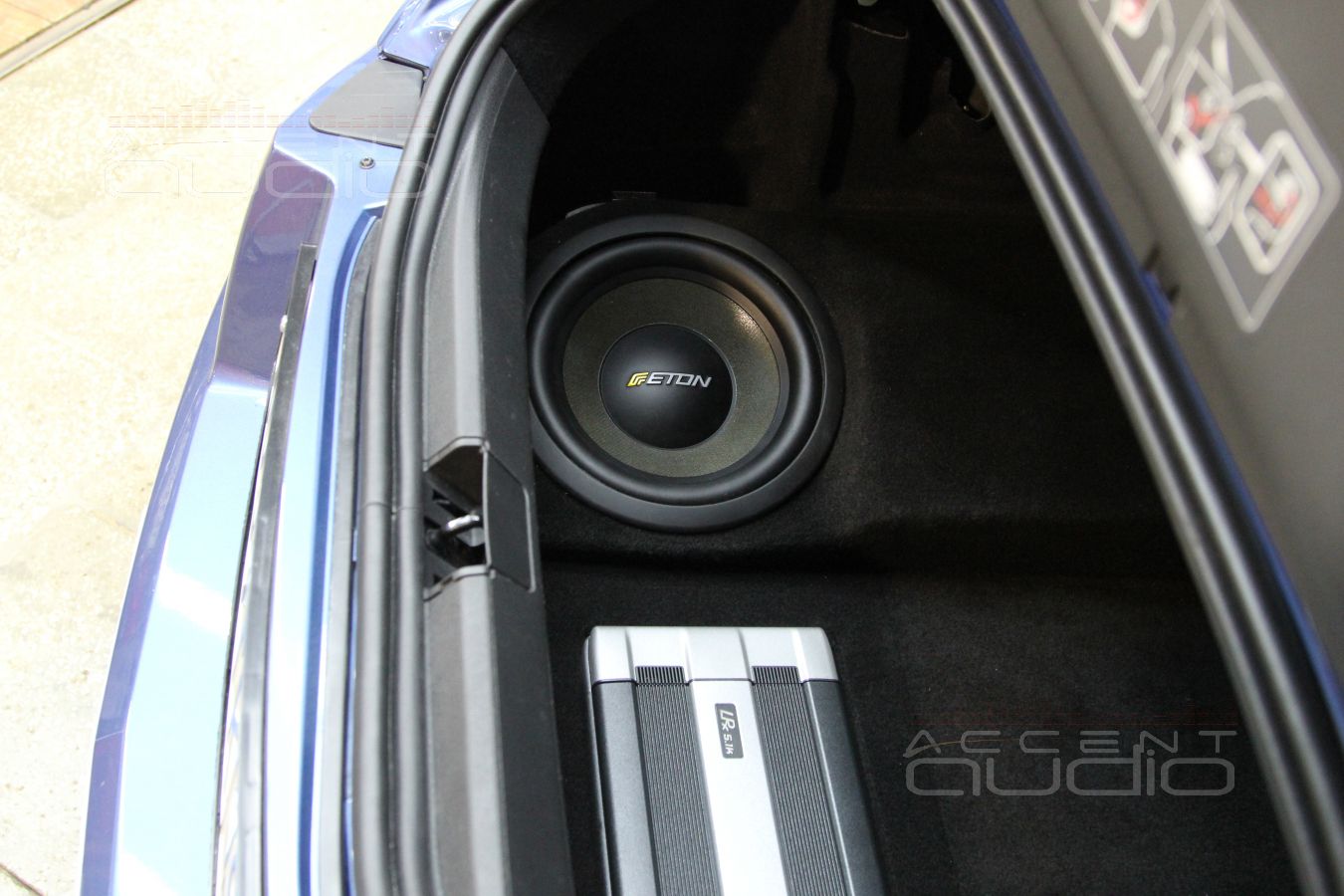 Chrysler Crossfire: в багажнике не только крыша.