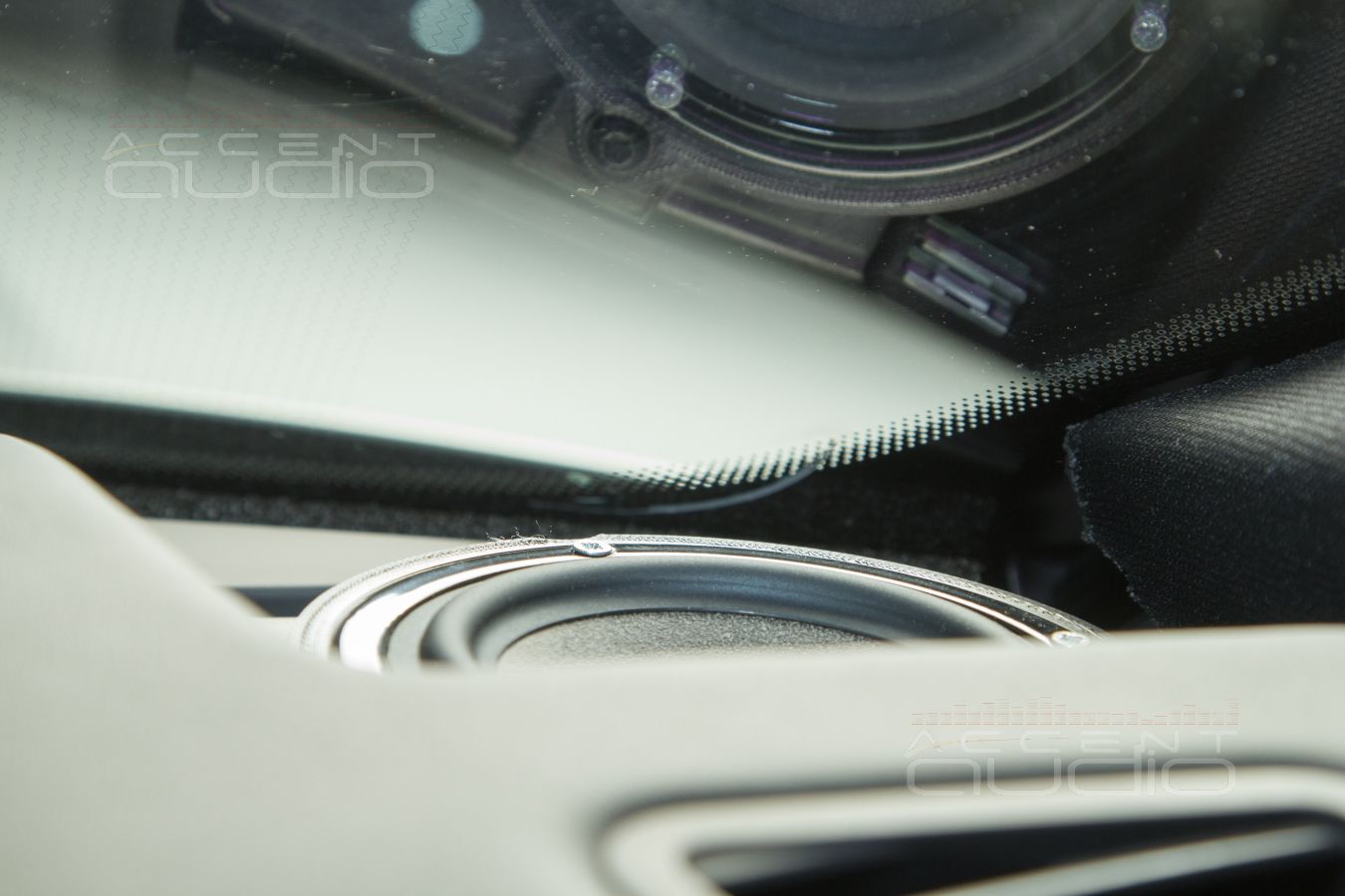 Великолепные Brax ML3 в штатных местах Range Rover и их восхитительный звук !